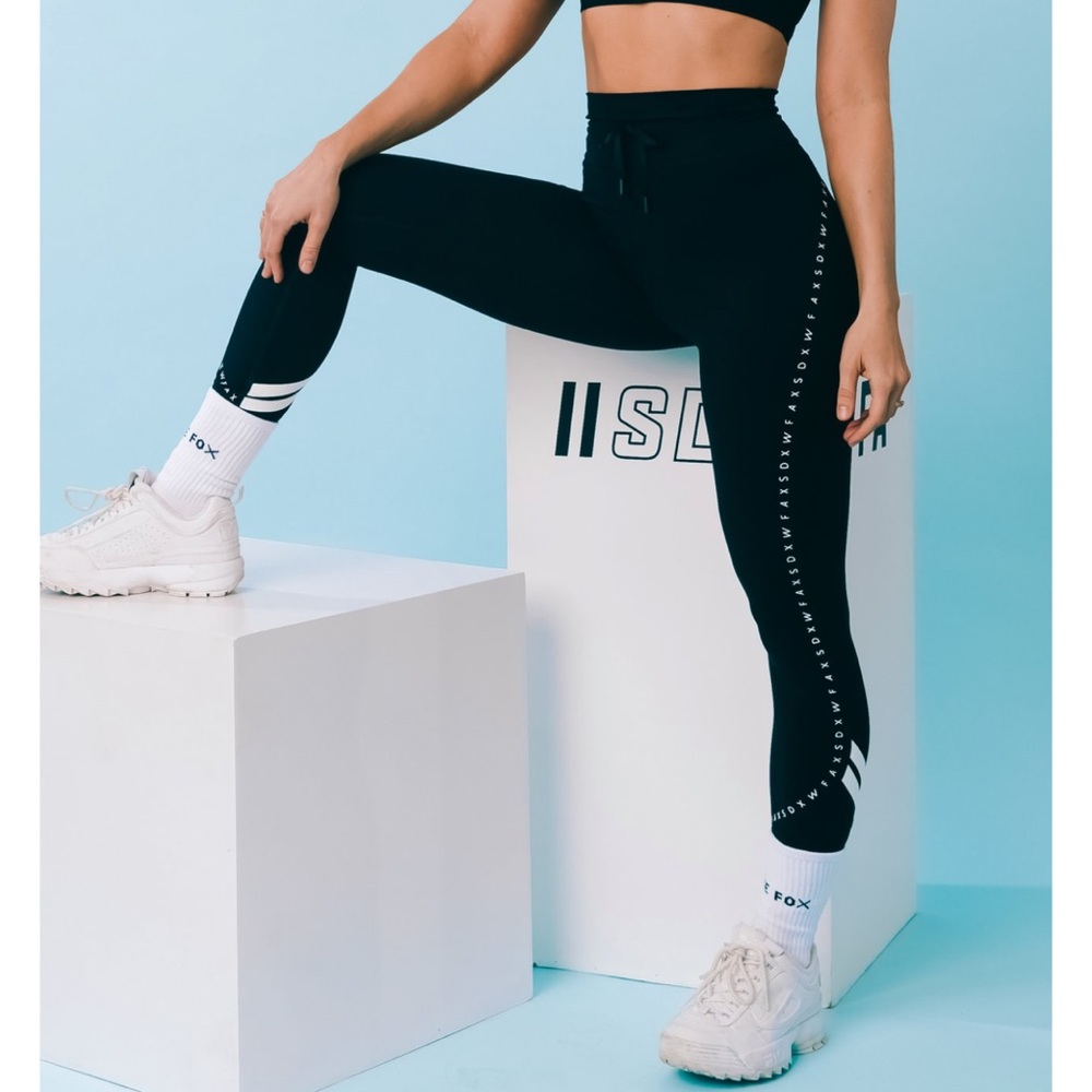 Sarah’s Day x white fox dominate leggings